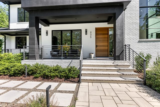 Chanel custom home in South Charlotte — interior view, photograph 30 of 34