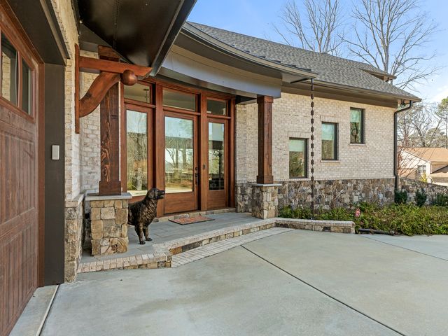 Everett Custom Homes portfolio photograph 8 of 12