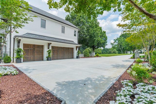 Waldon custom home in South Charlotte — interior view, photograph 145 of 166