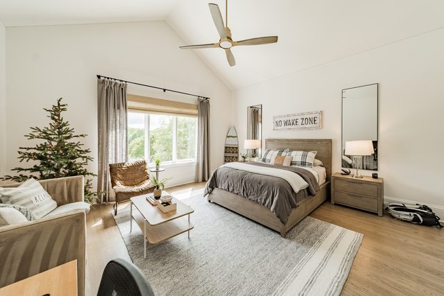Waldon custom home in South Charlotte — interior view, photograph 97 of 166